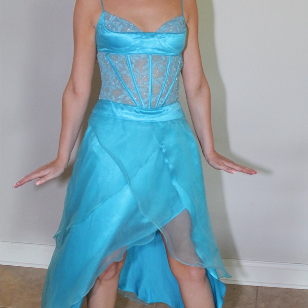 Formal - Picture 4 of 4